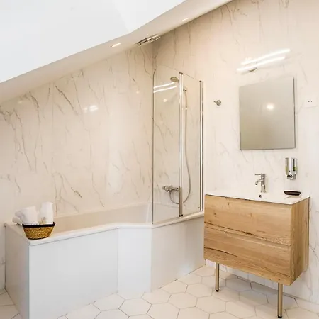 Beau L.o.f.t. Sous Les Toits - Vue Sur 2 A 4 Personnes - La Vague Apartman Houlgate