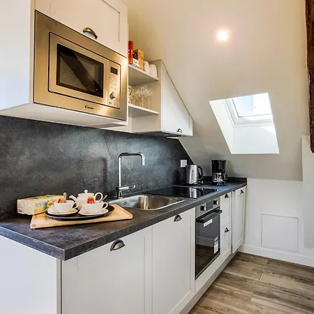 Beau L.o.f.t. Sous Les Toits - Vue Sur 2 A 4 Personnes - La Vague * הולגאט